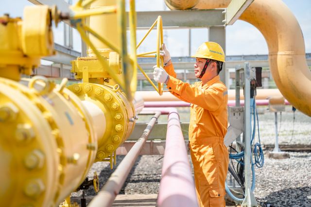 PV GAS CA MAU – Vượt nắng thắng mưa, khẳng định bản lĩnh tiên phong trong công tác bảo dưỡng sửa chữa 2025
