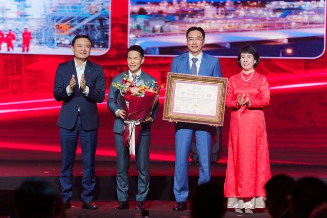 PV GAS affirms its leading position with three Vietnam Records