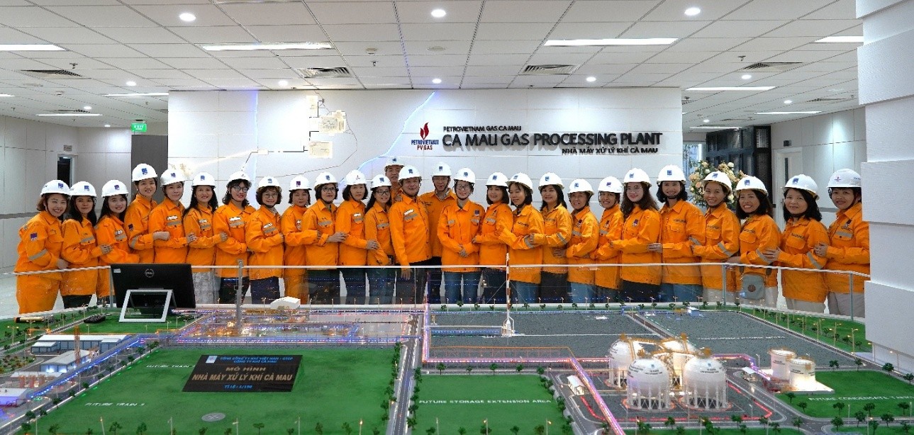 PV GAS tổ chức chương trình về nguồn kết hợp an sinh xã hội tại Cần Thơ – Cà Mau