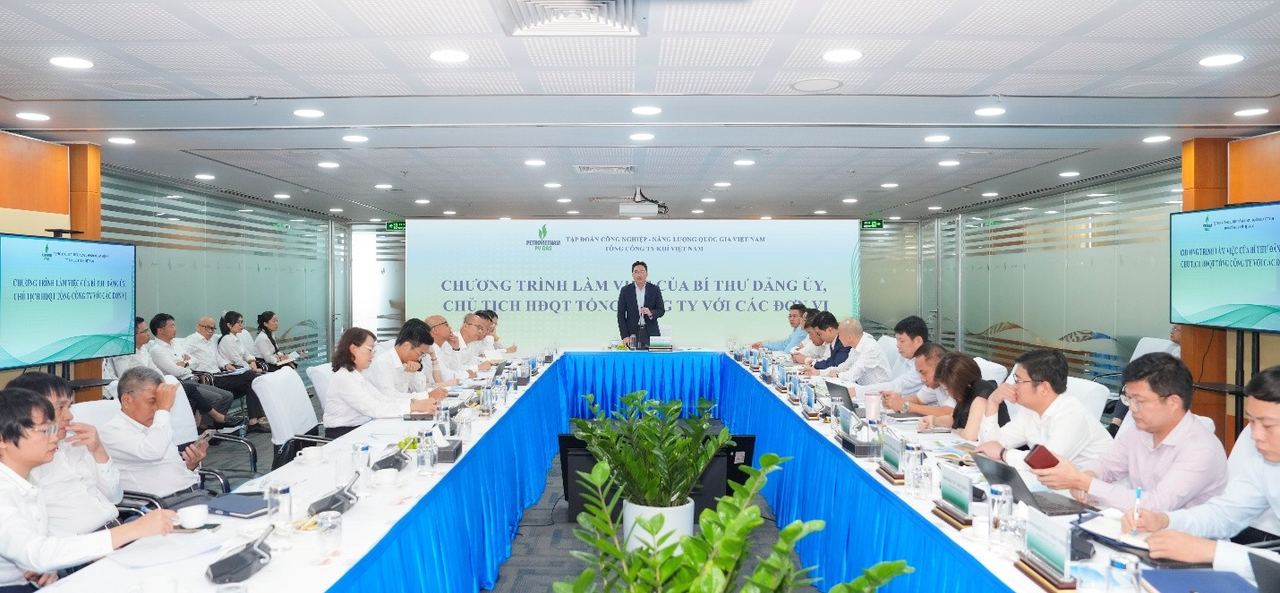 Đồng chí Bí thư Đảng ủy, Chủ tịch Hội đồng Quản trị  PV GAS làm việc với các khối đơn vị của Tổng Công ty: nỗ lực hoàn thành kế hoạch quản trị năm 2025 và  xác định động lực mới cho giai đoạn tăng tốc