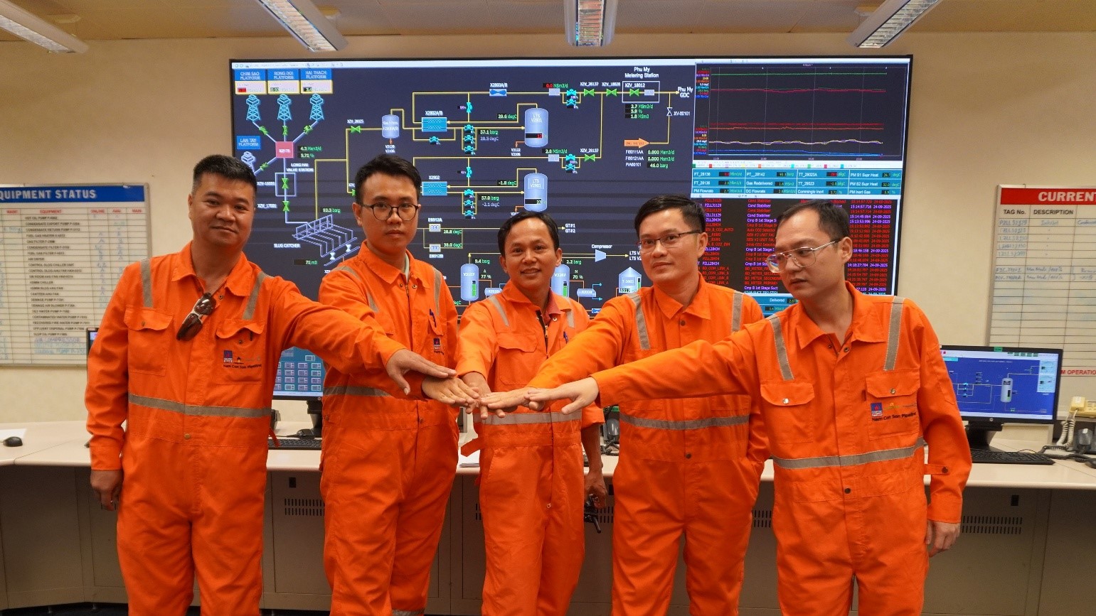 PV GAS hưởng ứng Ngày Pháp luật Việt Nam năm 2025 PV GAS hưởng ứng Ngày Pháp luật Việt Nam năm 2025