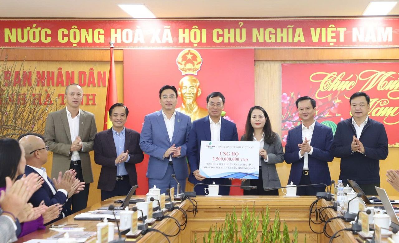 PV GAS làm việc với UBND tỉnh Hà Tĩnh về việc triển khai các dự án năng lượng trọng điểm