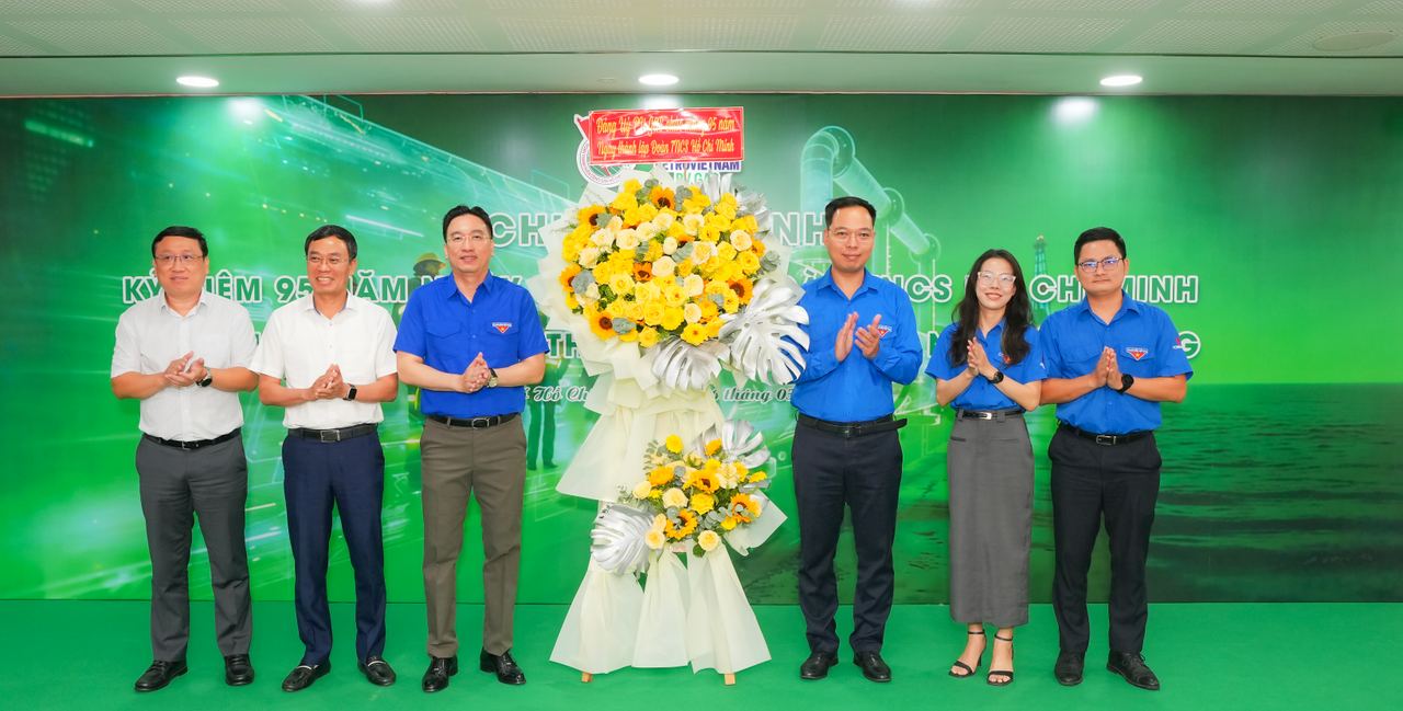 Bí thư Đảng ủy, Chủ tịch HĐQT Tổng công ty Khí Việt Nam đối thoại với đoàn viên, thanh niên PV GAS