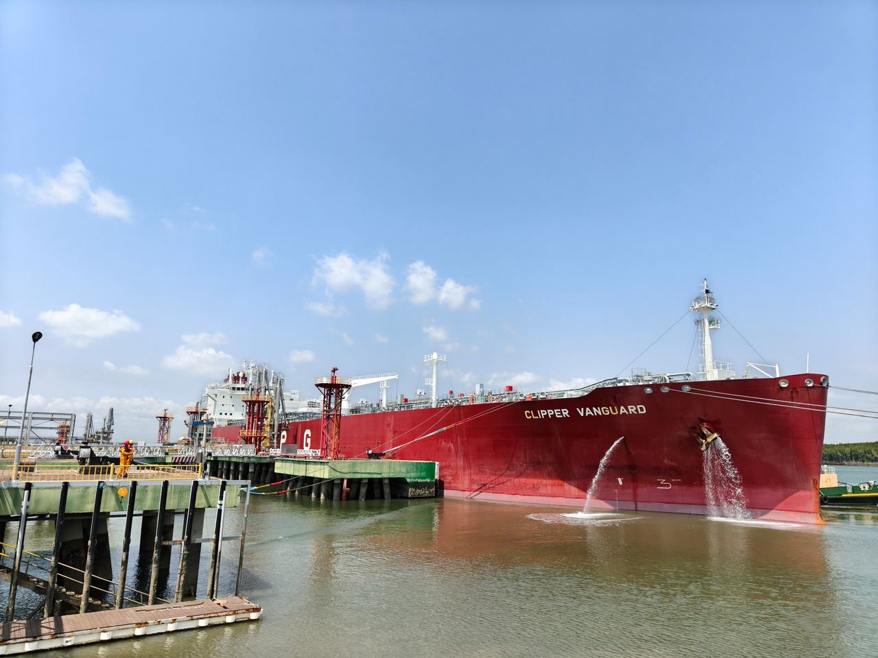Petrovietnam/PV GAS thống nhất phương án đảm bảo nguồn cung LPG với khách hàng đến tháng 5/2026, trước mắt nhập ngay gần 38.000 tấn LPG từ Australia Petrovietnam/PV GAS thống nhất phương án đảm bảo nguồn cung LPG với khách hàng đến tháng 5/2026, trước mắt nhập ngay gần 38.000 tấn LPG từ Australia