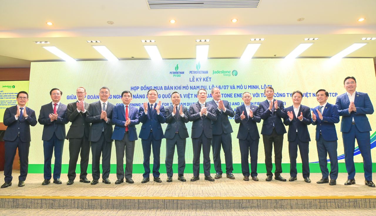 Petrovietnam/PV GAS ký kết và trao các văn kiện Dự án phát triển mỏ Nam Du – U Minh, góp phần đảm bảo an ninh năng lượng quốc gia Petrovietnam/PV GAS ký kết và trao các văn kiện Dự án phát triển mỏ Nam Du – U Minh, góp phần đảm bảo an ninh năng lượng quốc gia