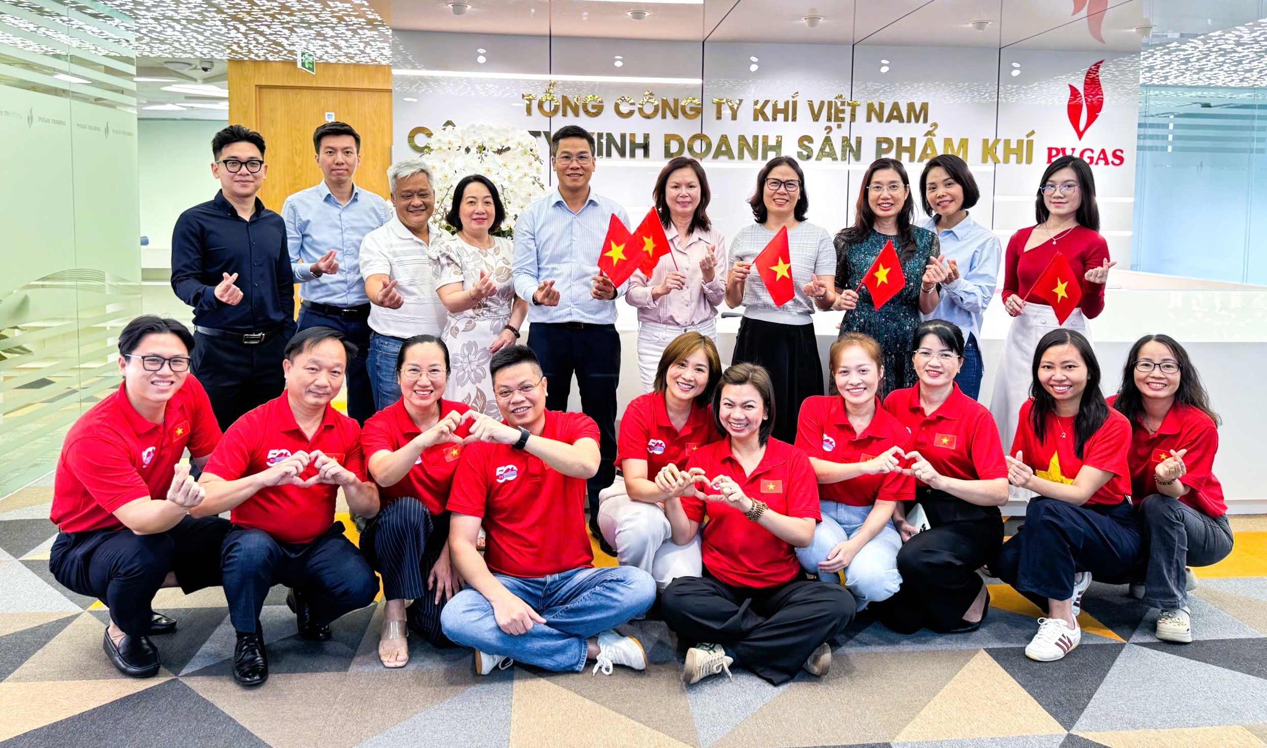 PV GAS lan tỏa khí thế 30/4: Tự hào truyền thống, vững vàng dòng chảy năng lượng quốc gia PV GAS lan tỏa khí thế 30/4: Tự hào truyền thống, vững vàng dòng chảy năng lượng quốc gia