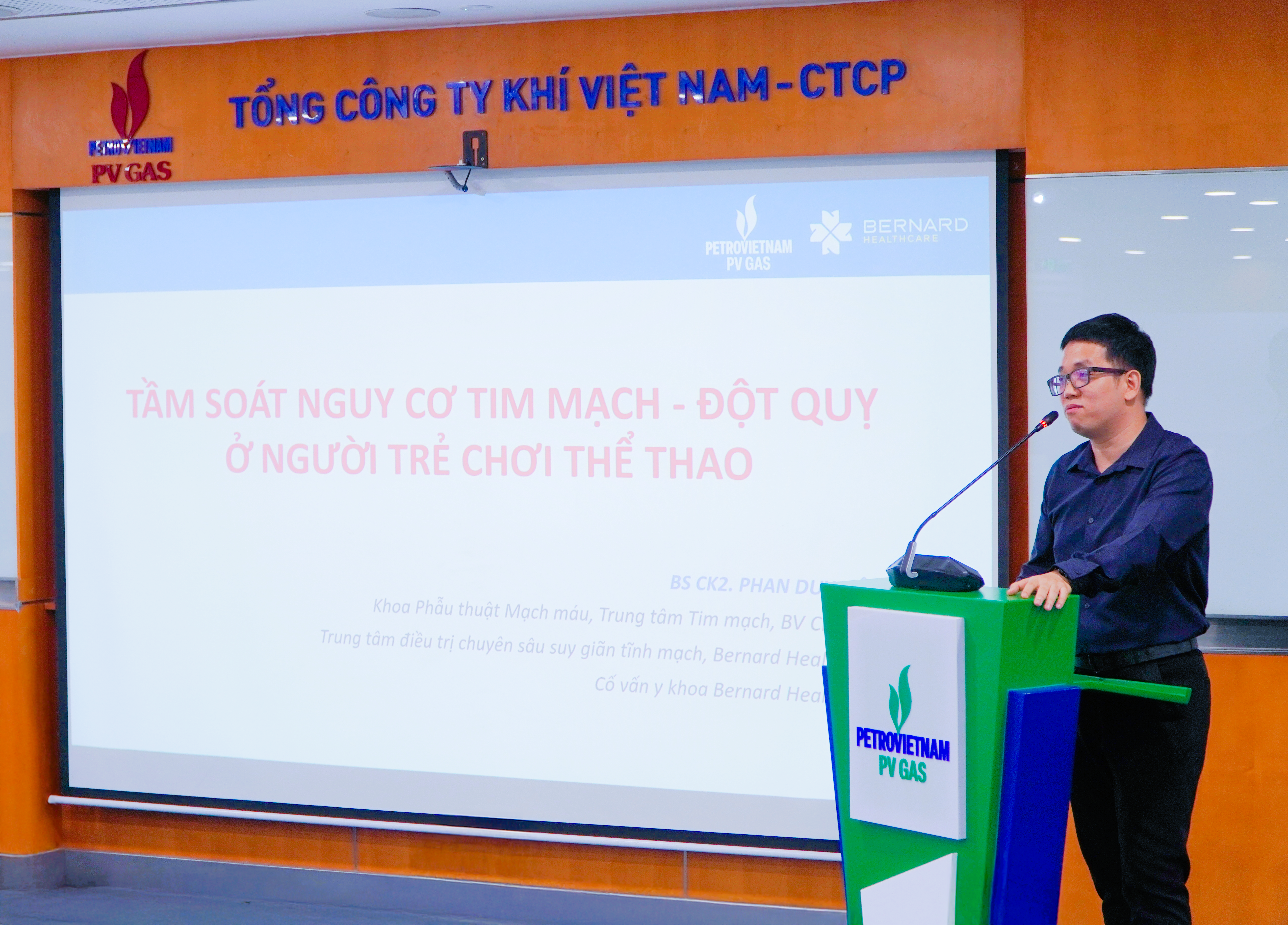 PV GAS tổ chức chương trình tư vấn sức khỏe: Tăng cường chăm sóc toàn diện tĩnh mạch và tim mạch