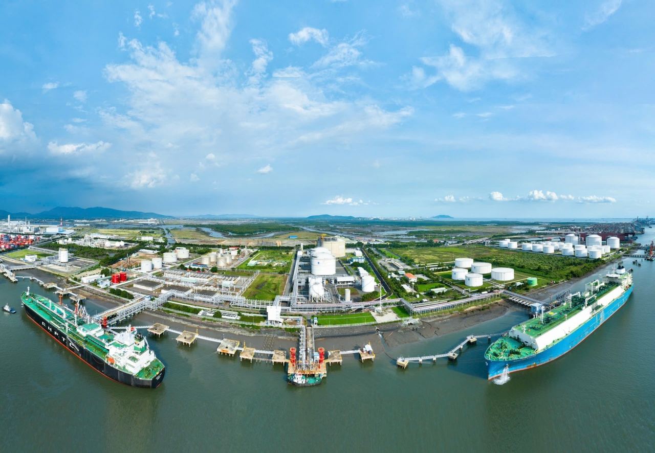 PV GAS giữ vững nguồn cung LNG – LPG cho thị trường năng lượng Việt Nam giữa gián đoạn tại eo biển Hormuz PV GAS giữ vững nguồn cung LNG – LPG cho thị trường năng lượng Việt Nam giữa gián đoạn tại eo biển Hormuz