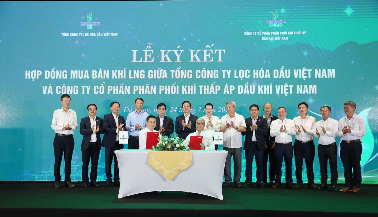 BSR và PV GAS D ký kết hợp đồng cung cấp LNG cho Nhà máy Lọc dầu Dung Quất: Cột mốc xanh trong chuỗi liên kết giá trị Petrovietnam