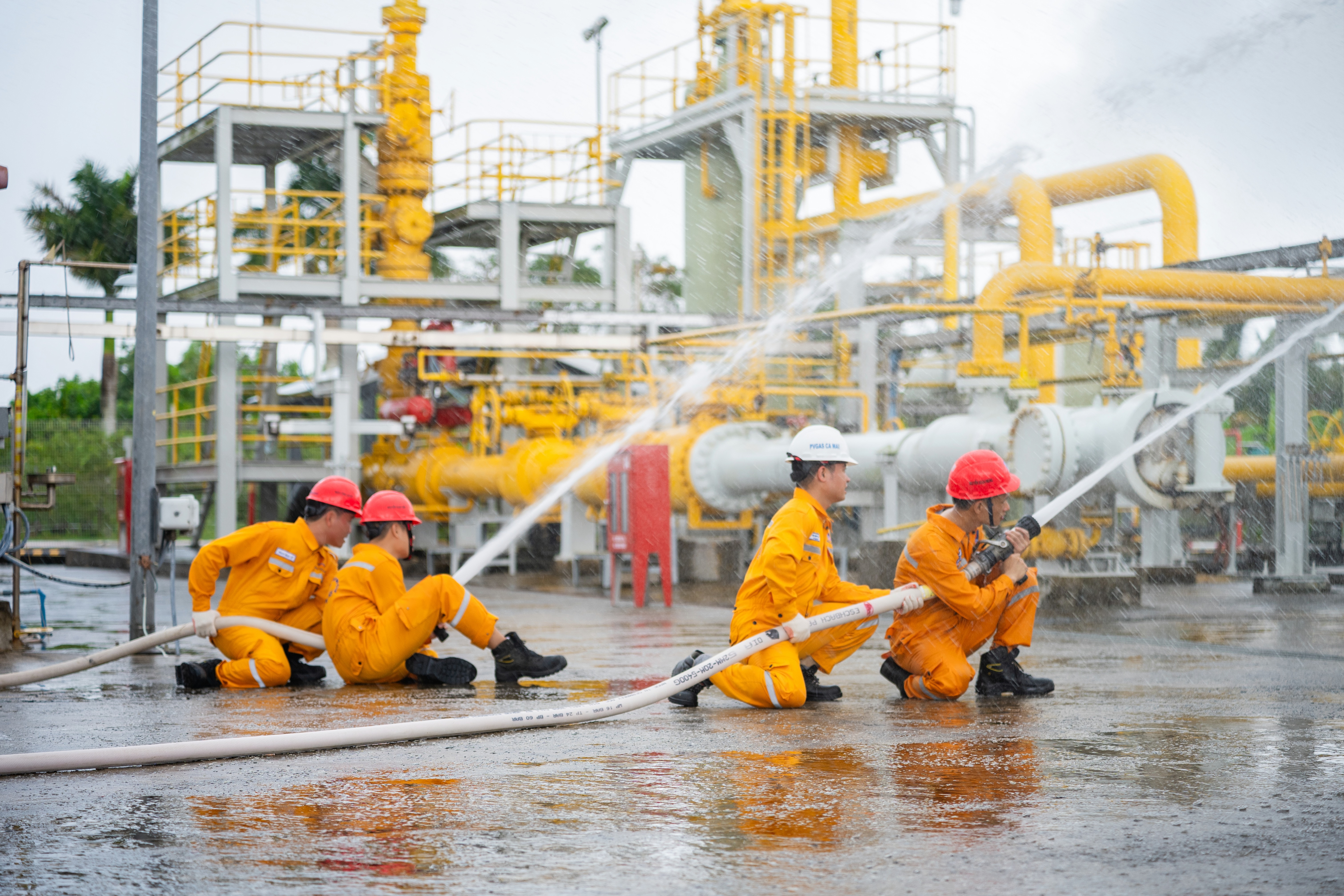 PV GAS tăng cường an ninh, an toàn, bảo đảm vận hành thông suốt dịp Quốc khánh 2/9 PV GAS tăng cường an ninh, an toàn, bảo đảm vận hành thông suốt dịp Quốc khánh 2/9
