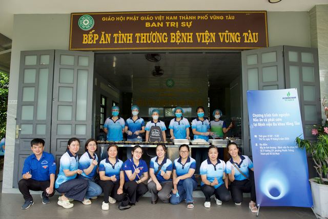 PV GAS D đồng hành cùng bệnh nhân có hoàn cảnh khó khăn qua những suất ăn thiện nguyện