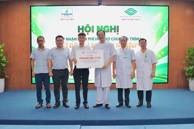 PV GAS đồng hành cùng Chương trình “Vì đôi mắt người nghèo” tại Hải Phòng