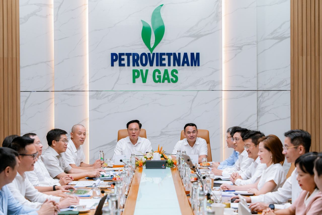 Chủ tịch HĐQT và Tổng Giám đốc PV GAS làm việc với các đơn vị trực thuộc tại khu vực Đông Nam Bộ, định hướng nâng cao hiệu quả hoạt động