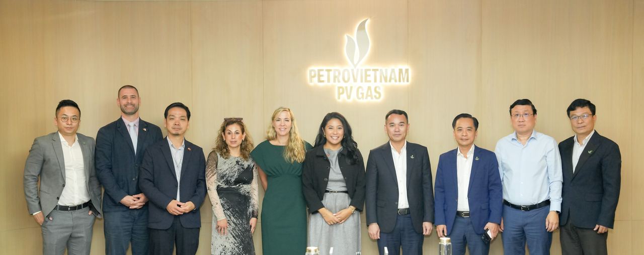 Lãnh đạo PV GAS tiếp và làm việc cùng Phó Trợ lý Bộ trưởng Thương mại Hoa Kỳ Kelly Coldiron
